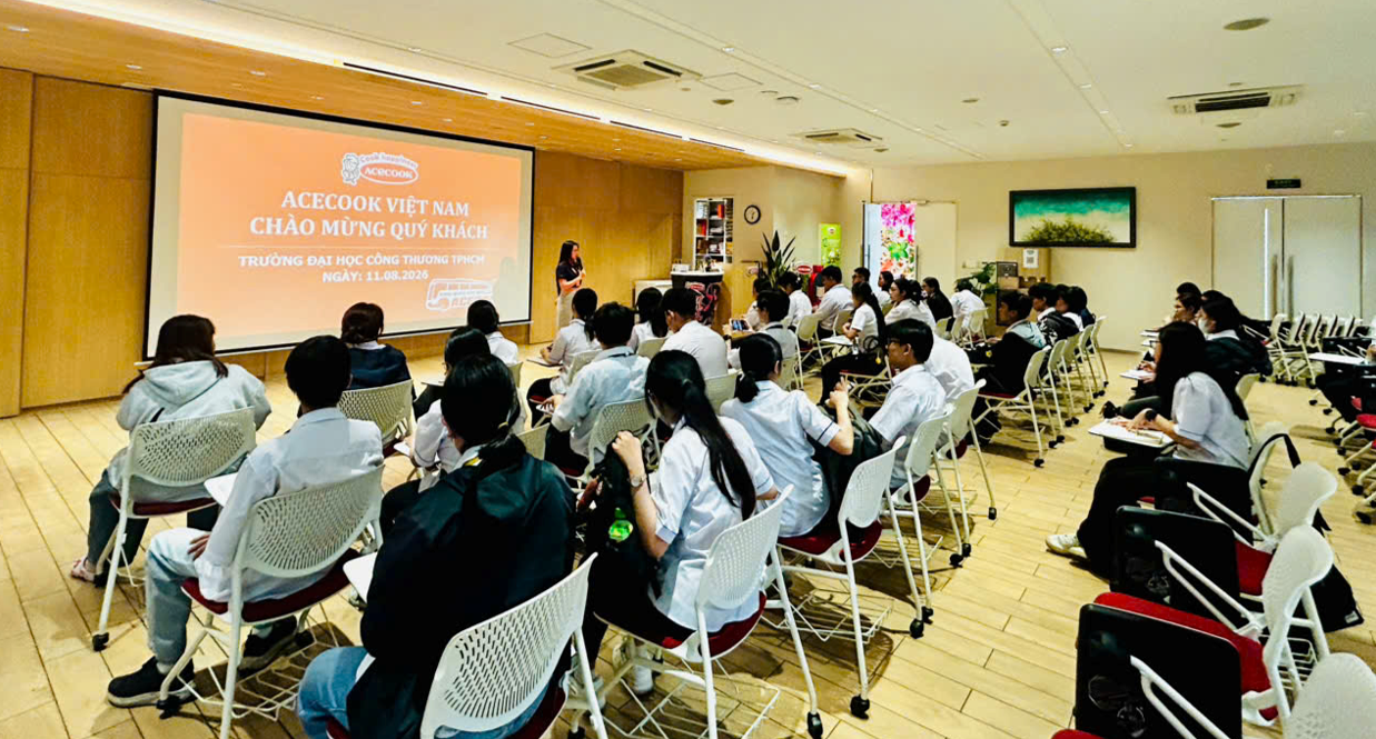 Sinh viên công nghệ sinh học HUIT trải nghiệm thực tiễn tại ACECOOK Việt Nam