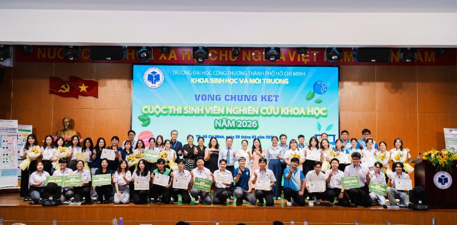 Khoa Sinh học và Môi trường tổ chức cuộc thi sinh viên nghiên cứu khoa học năm học 2025–2026
